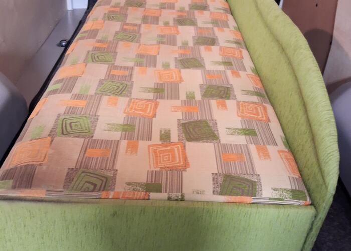 Grajewo ogłoszenia: Używana, jednoosobowa sofa w kolorze zielonym. Posiada wzorzystą...